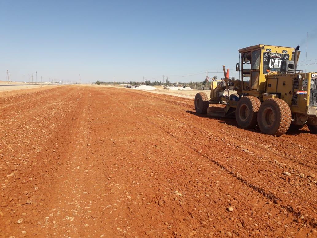 أعمال رفع كفاءة وتقوية طريق الهايكستب بلبيس الصحراوى